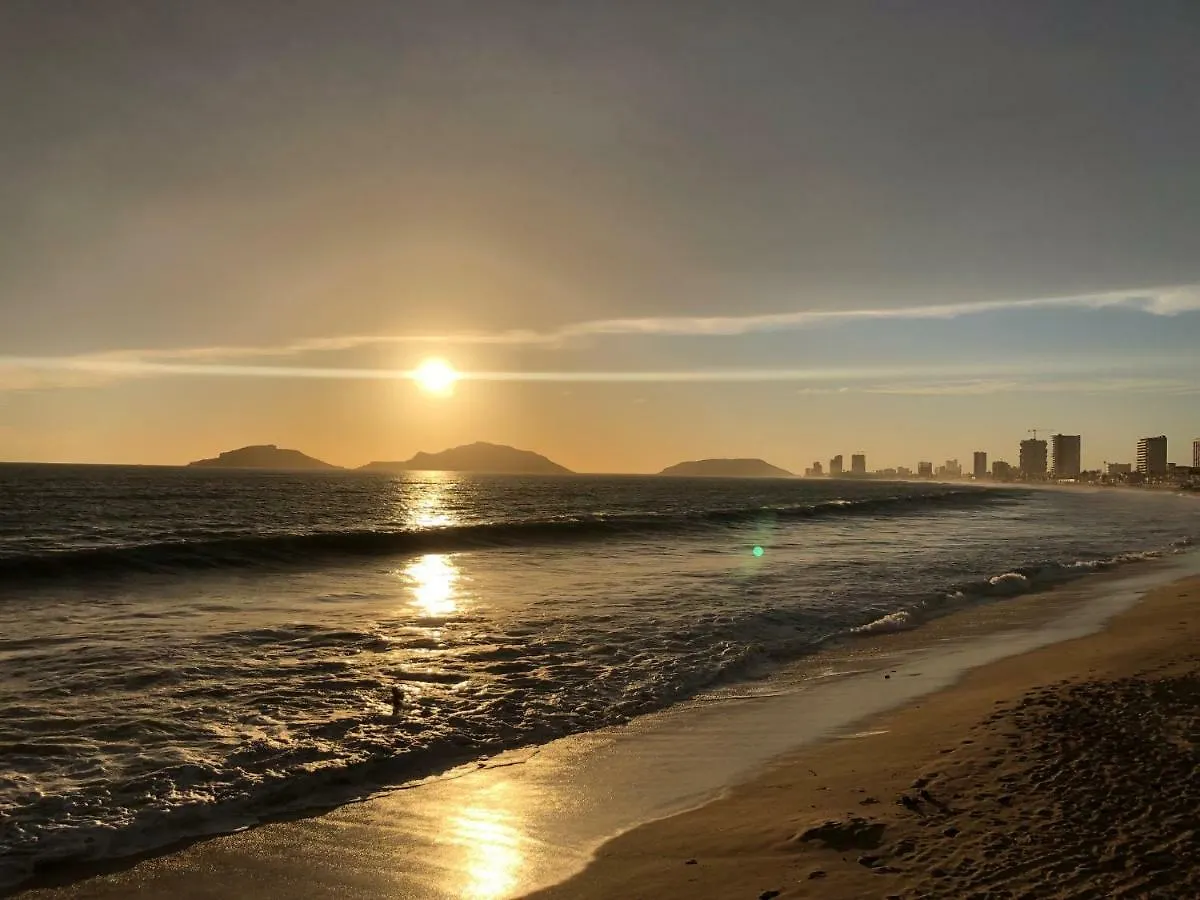 Zona Dorada Mazatlan Apartment